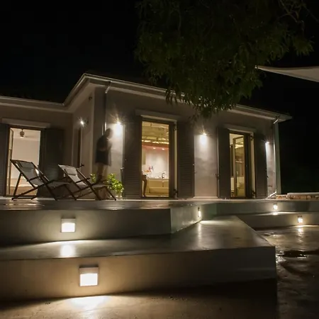 Arterravilla, A Hidden Sanctuary. Makriotika