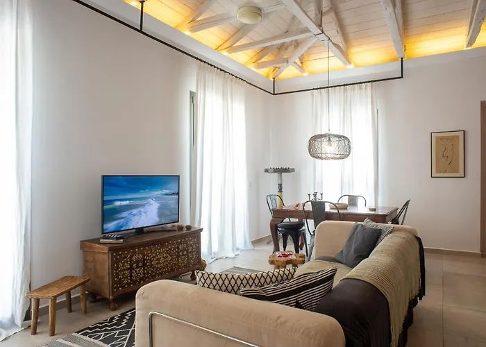 Arterravilla, A Hidden Sanctuary. Villa *