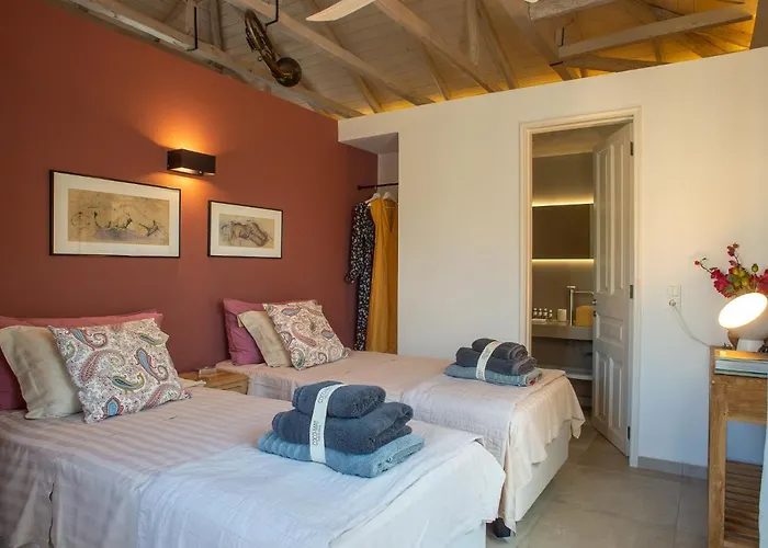 Arterravilla, A Hidden Sanctuary. * Makriótika