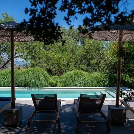 Arterravilla, A Hidden Sanctuary. * Μακριώτικα